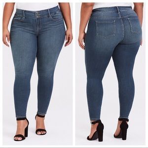 Torrid medium wash jeggings